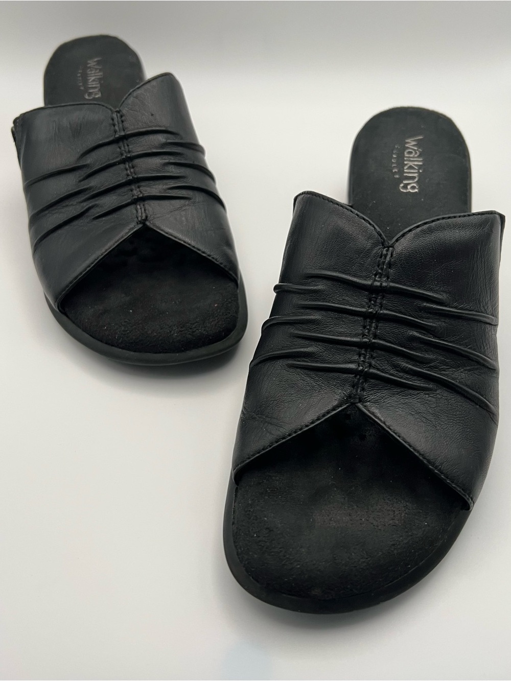 Women’s Walking Cradles Black Ruched Leather Slide Clogs Size 7
